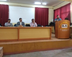 Prof.-Kangude-Dr.-gaikwad-at-BJS-College-wagholi-2-640x480