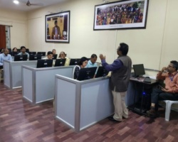 Prof.-Kangude-at-Anagar-College-3-640x480